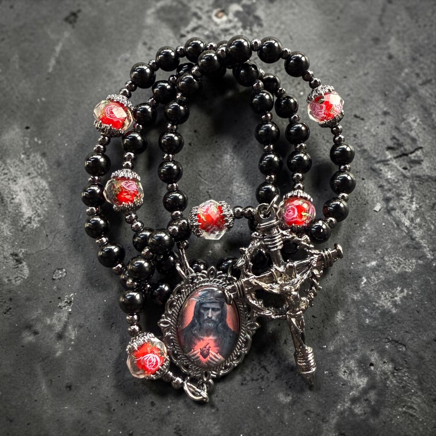 Sacred Heart “Thorns & Roses” Rosary 🖤🌹