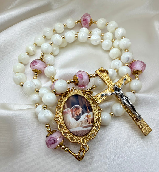 Padre Pio Pearl Rosary 🌸 🐚