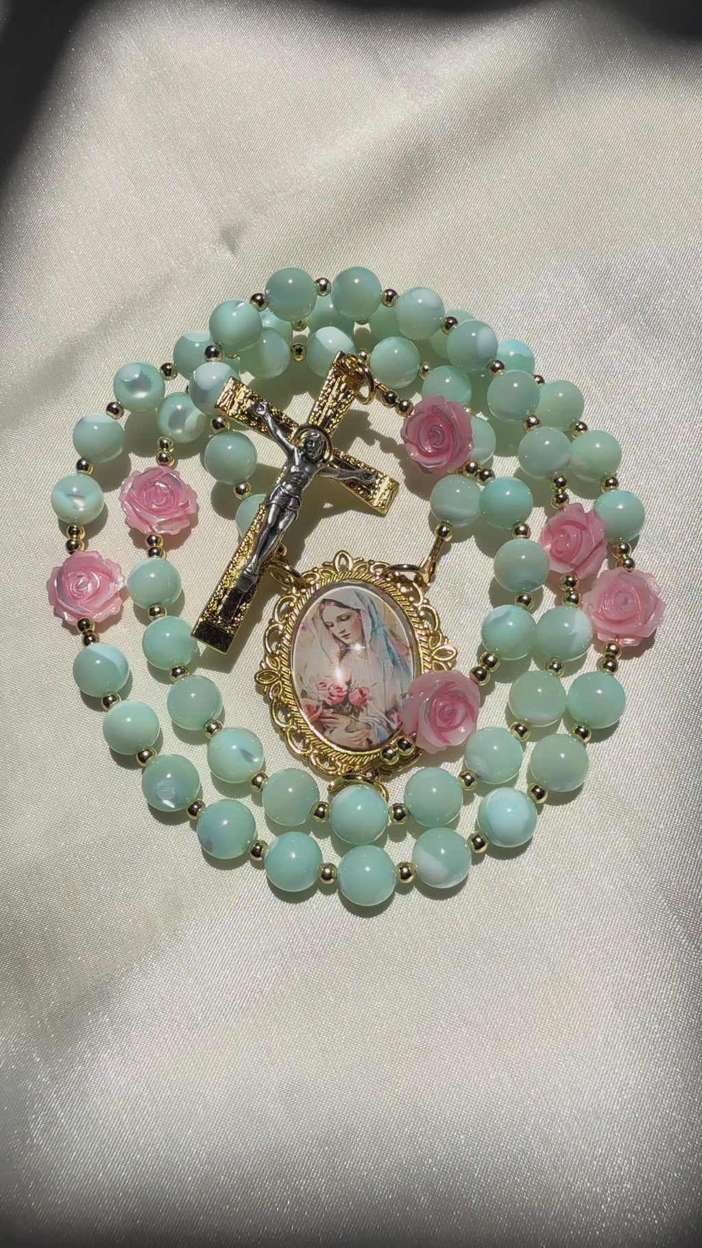 Adorable Mother Mary Rosary ~ Mother or Pearl beads
