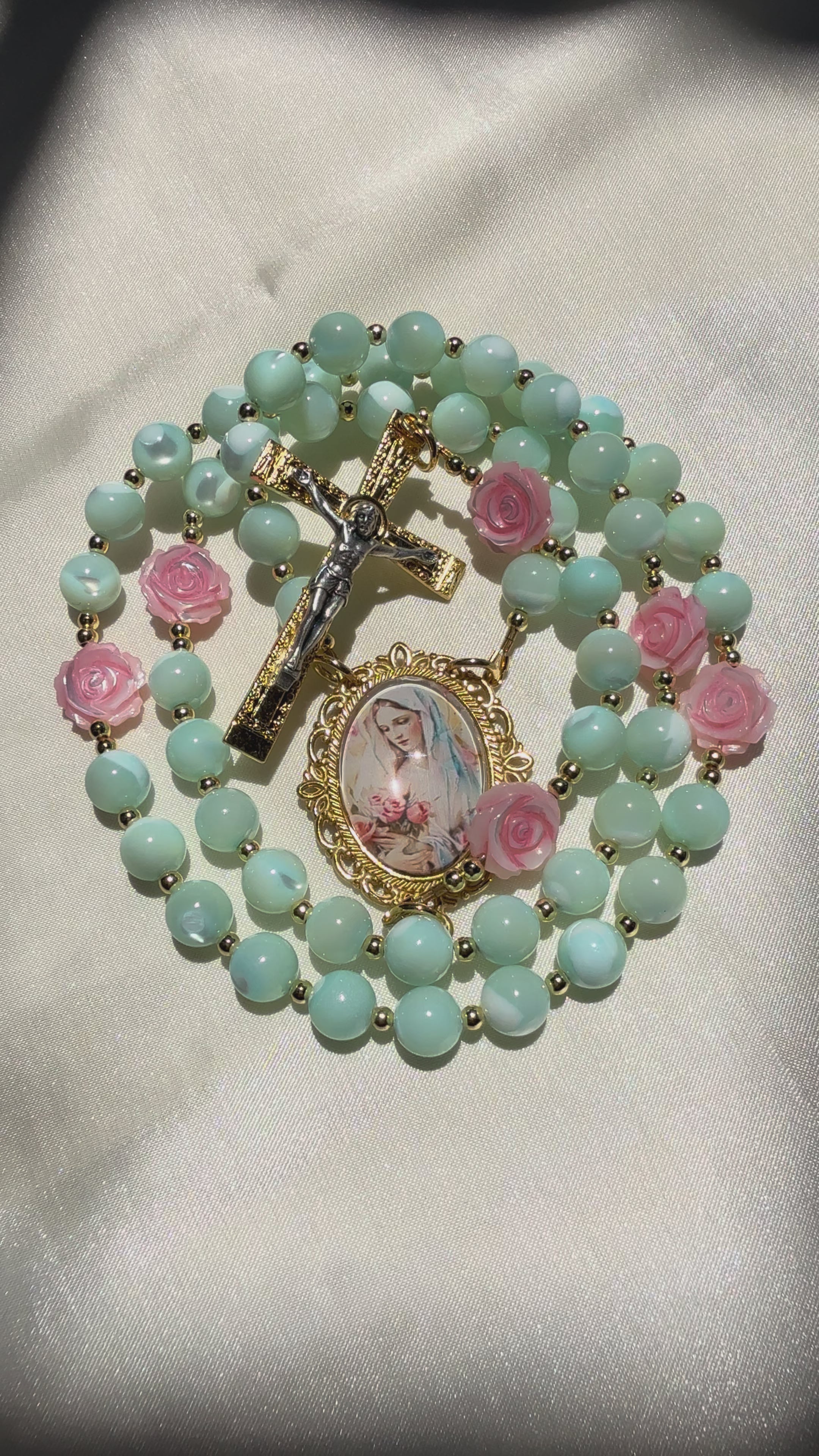 Adorable Mother Mary Rosary ~ Mother or Pearl beads